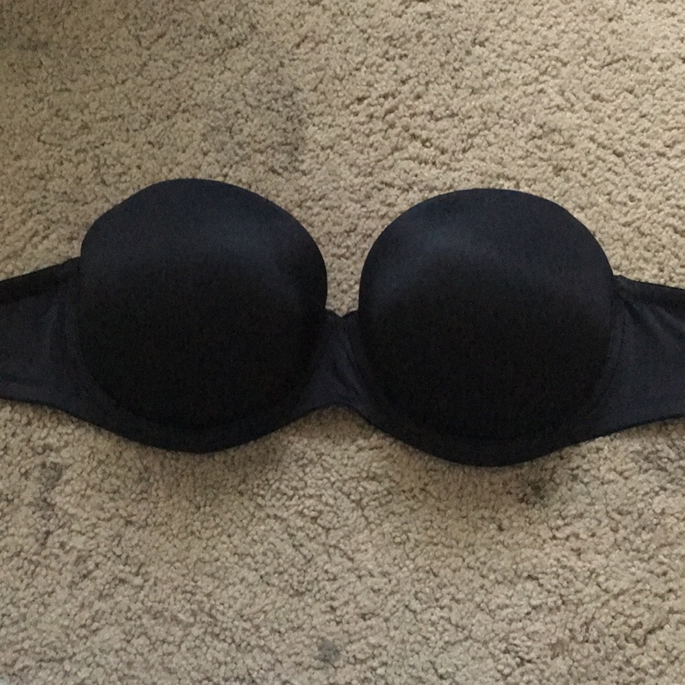 Wear Everywhere Strapless Victoria’s Secret Bra